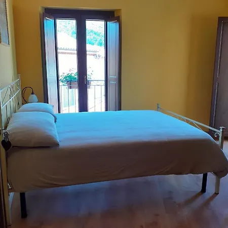 Bed & Breakfast Borgo Revelia