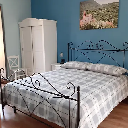 Bed & Breakfast Borgo Revelia