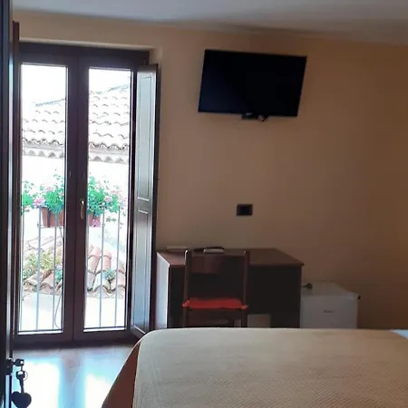 Borgo Revelia Bed & Breakfast